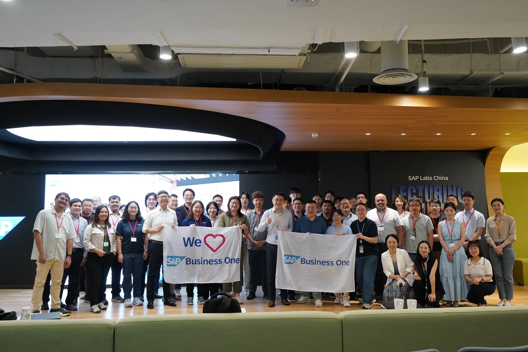 MTC出席SAP Business One亚太伙伴赋能大会，作为伙伴代表分享AI应用
